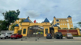 Giáo viên trường tư đồng loạt bỏ dạy vì 'lương không đủ sống'