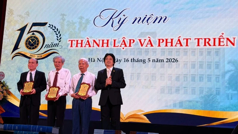 Giữ ngọn lửa triết học giữa dòng chảy đổi mới và hội nhập Giữ ngọn lửa triết học giữa dòng chảy đổi mới và hội nhập