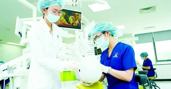 Giữ ổn định học phí, giảm gánh nặng cho phụ huynh