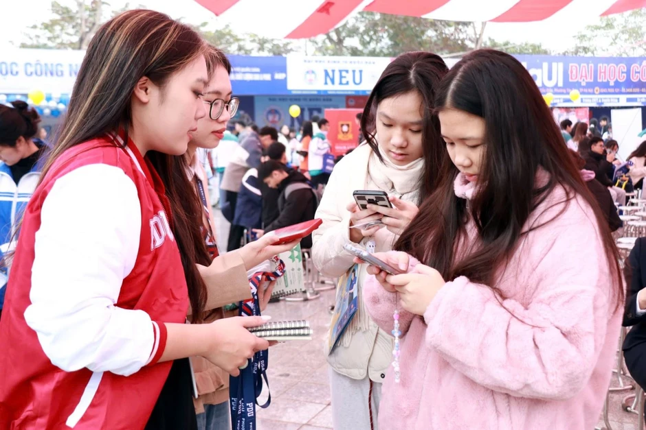 Giúp học sinh hiểu đúng mình, chọn đúng nghề Giúp học sinh hiểu đúng mình, chọn đúng nghề