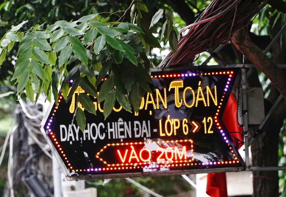 Gỡ nút thắt Thông tư 29 về dạy thêm: Do luật chưa nghiêm hay lương chưa đủ?