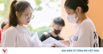 Gợi ý đáp án môn Ngữ văn kỳ thi vào 10 THPT Chuyên Khoa học xã hội và Nhân văn