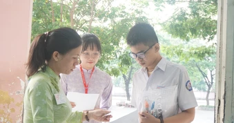 Gợi ý giải đề Toán thi lớp 10 tại TP.HCM