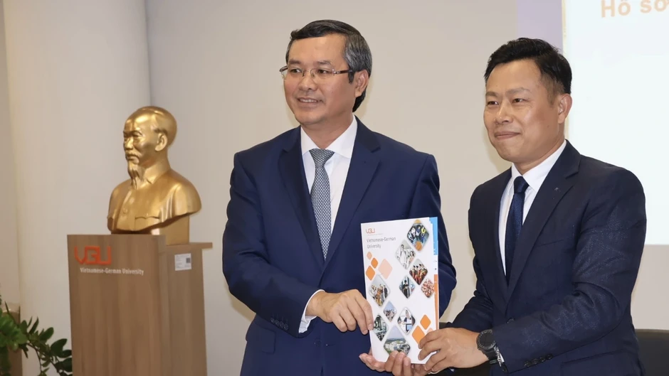 GS-TS Lê Quân, Thứ trưởng Bộ GD-ĐT, làm Chủ tịch Hội đồng Trường ĐH Việt Đức GS-TS Lê Quân, Thứ trưởng Bộ GD-ĐT, làm Chủ tịch Hội đồng Trường ĐH Việt Đức