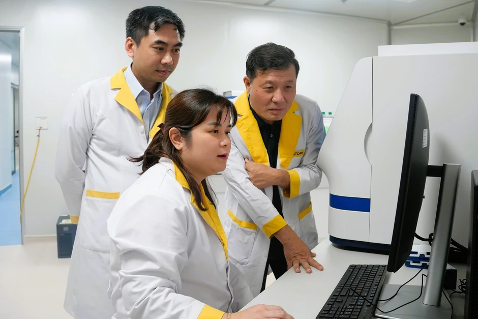GS Vũ Hà Văn nói về ứng dụng từ dự án nghiên cứu hệ gen người Việt GS Vũ Hà Văn nói về ứng dụng từ dự án nghiên cứu hệ gen người Việt
