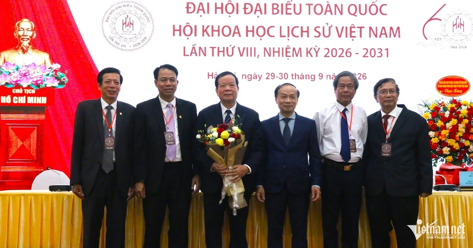 GS.TS Nguyễn Văn Kim làm Chủ tịch Hội Khoa học Lịch sử Việt Nam GS.TS Nguyễn Văn Kim làm Chủ tịch Hội Khoa học Lịch sử Việt Nam