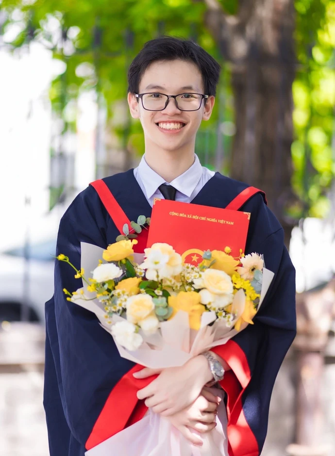 Gương mặt 9.0 IELTS, thủ khoa khối B toàn quốc chia sẻ phương pháp học hiệu quả Gương mặt 9.0 IELTS, thủ khoa khối B toàn quốc chia sẻ phương pháp học hiệu quả