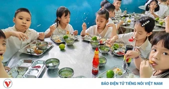 Hà Nội ban hành quy trình 10 bước tổ chức bữa ăn bán trú cho học sinh