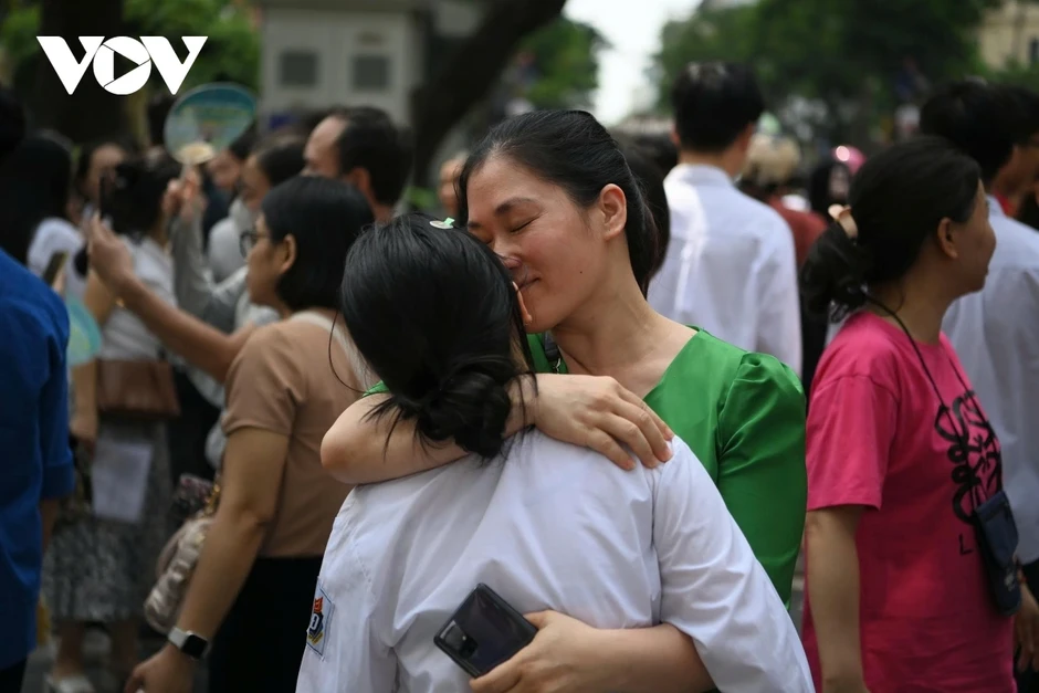 Hà Nội cấm trường THPT tư thục thi riêng vào lớp 10: Giảm áp lực hay thu hẹp cơ hội? Hà Nội cấm trường THPT tư thục thi riêng vào lớp 10: Giảm áp lực hay thu hẹp cơ hội?