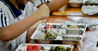 Hà Nội: Con đi học 4 năm, phụ huynh không biết trường mua thực phẩm từ đâu