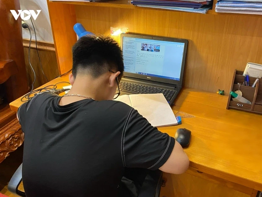 Hà Nội: Phụ huynh đồng hành cùng con trước kỳ thi vào lớp 10 THPT Hà Nội: Phụ huynh đồng hành cùng con trước kỳ thi vào lớp 10 THPT
