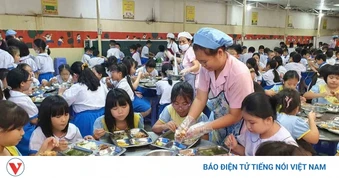 Hà Nội sẽ hỗ trợ bữa ăn bán trú cho học sinh tiểu học mức 40.000 đồng/ngày
