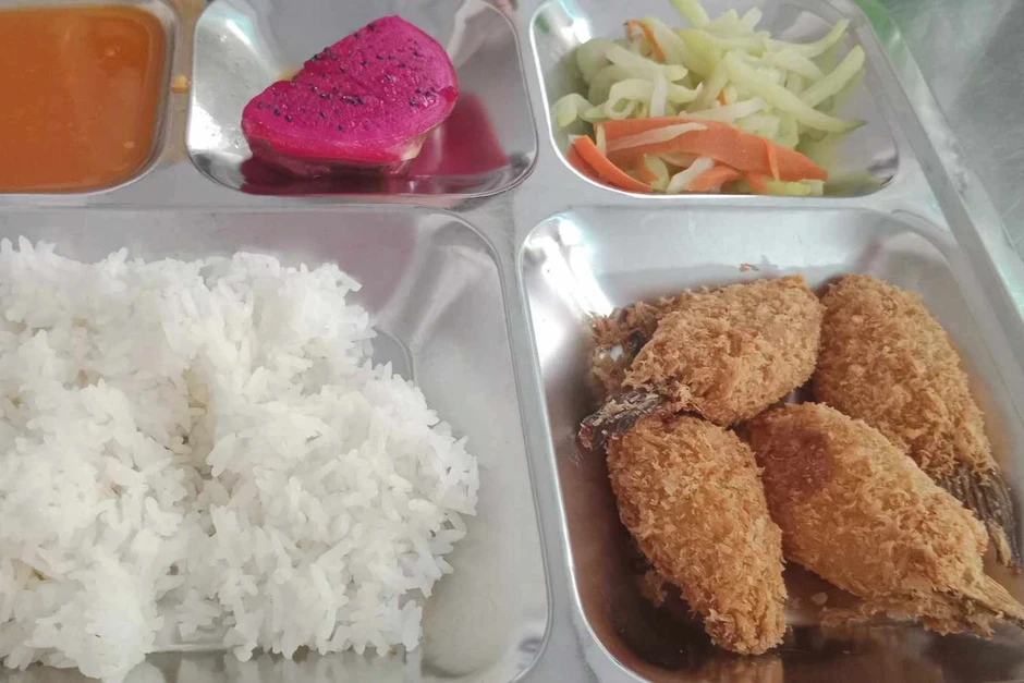 Hà Nội thay đổi lớn về tổ chức ăn bán trú, các trường không còn tự quyết Hà Nội thay đổi lớn về tổ chức ăn bán trú, các trường không còn tự quyết