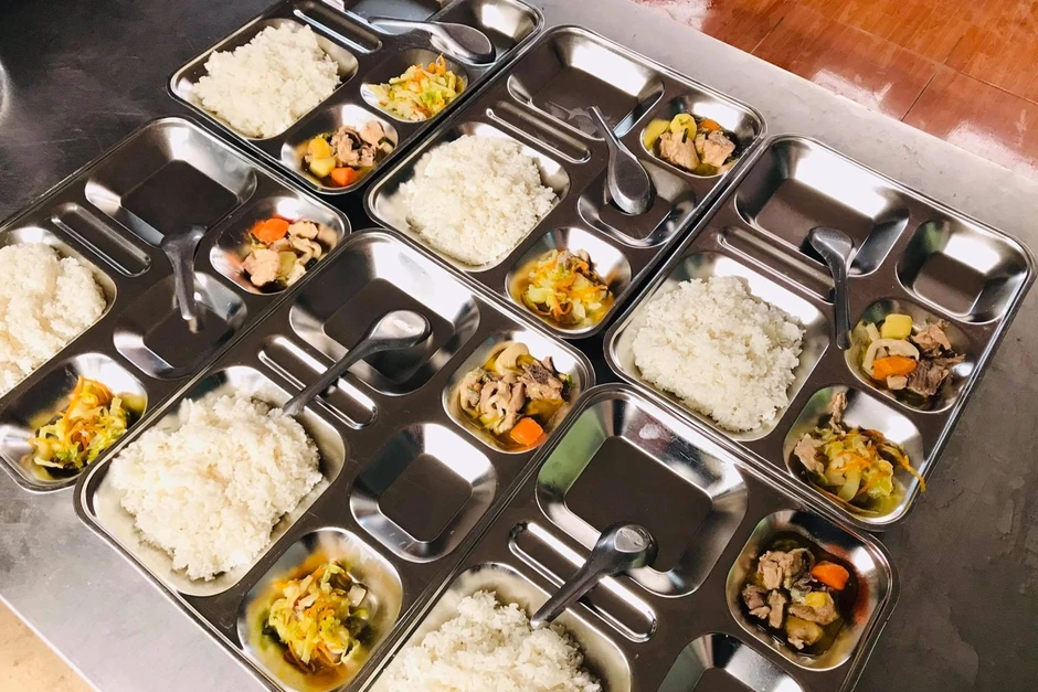 Hà Nội thay đổi lớn về tổ chức ăn bán trú: Lựa chọn nhà cung cấp thế nào? Hà Nội thay đổi lớn về tổ chức ăn bán trú: Lựa chọn nhà cung cấp thế nào?