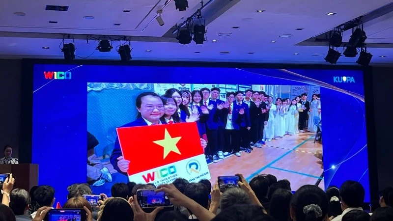 Hai dự án của học sinh Đắk Lắk giành Huy chương Vàng tại WICO 2026 Hai dự án của học sinh Đắk Lắk giành Huy chương Vàng tại WICO 2026