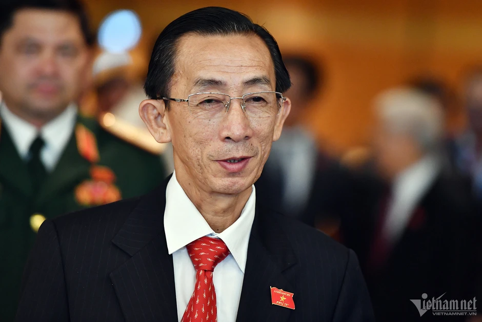 Hai giáo sư, phó giáo sư nổi tiếng trúng cử đại biểu Quốc hội 4 khóa liên tiếp Hai giáo sư, phó giáo sư nổi tiếng trúng cử đại biểu Quốc hội 4 khóa liên tiếp