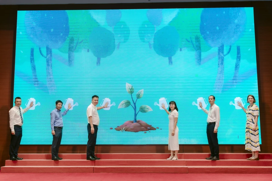 Hành trình gieo mầm sống xanh cho thế hệ trẻ của Elmich Việt Nam Hành trình gieo mầm sống xanh cho thế hệ trẻ của Elmich Việt Nam