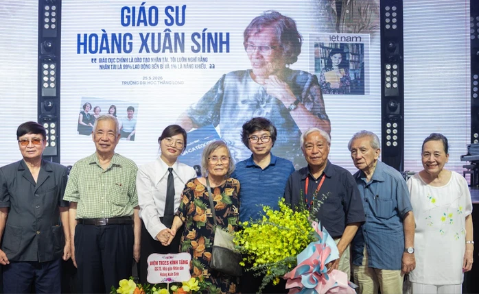Hé lộ chuyện chưa kể về nữ giáo sư Toán học đầu tiên của Việt Nam Hé lộ chuyện chưa kể về nữ giáo sư Toán học đầu tiên của Việt Nam