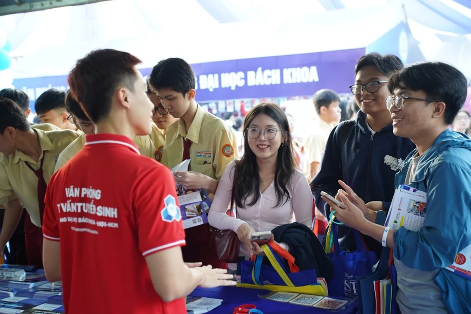Hiểu đúng về xét tuyển tổng hợp vào đại học: Điểm thi tốt nghiệp THPT quan trọng mức nào? Hiểu đúng về xét tuyển tổng hợp vào đại học: Điểm thi tốt nghiệp THPT quan trọng mức nào?