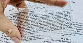 Hiểu lầm học sinh mang "phao trong suốt", cô giáo bật cười khi biết sự thật