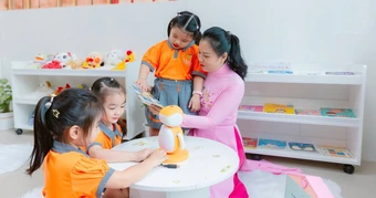 Hiệu trưởng, hiệu phó buộc phải trực tiếp đứng lớp hay cho 'quy đổi' ?