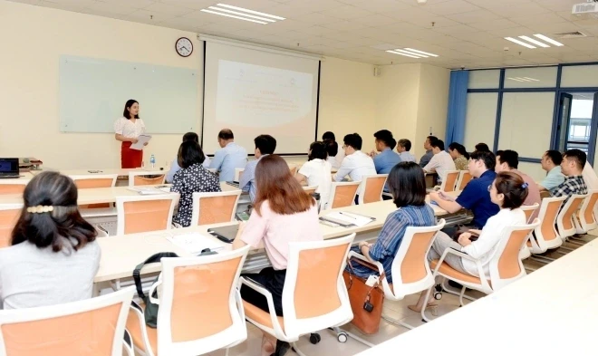 Hiệu trưởng, hiệu phó trường đại học bắt buộc có bằng tiến sĩ Hiệu trưởng, hiệu phó trường đại học bắt buộc có bằng tiến sĩ