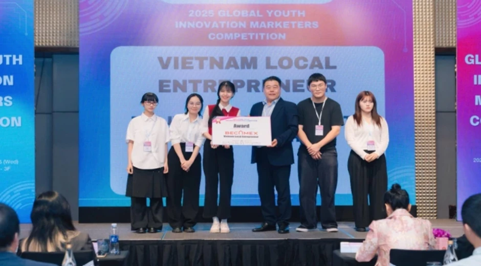 Hiệu trưởng HSU: 93% sinh viên Digital Marketing có việc trước nhận bằng Hiệu trưởng HSU: 93% sinh viên Digital Marketing có việc trước nhận bằng