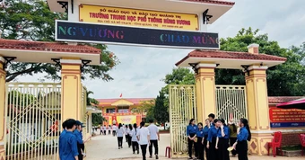 Hiệu trưởng nói về thí sinh bị phản ánh thi thử 10 điểm, thi tốt nghiệp 24 điểm
