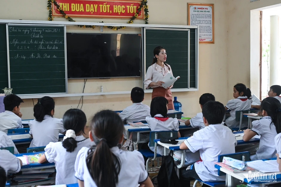 Hiệu trưởng trường tiểu học nêu lý do nhu cầu học thêm vẫn tồn tại dù bị 'siết' Hiệu trưởng trường tiểu học nêu lý do nhu cầu học thêm vẫn tồn tại dù bị 'siết'