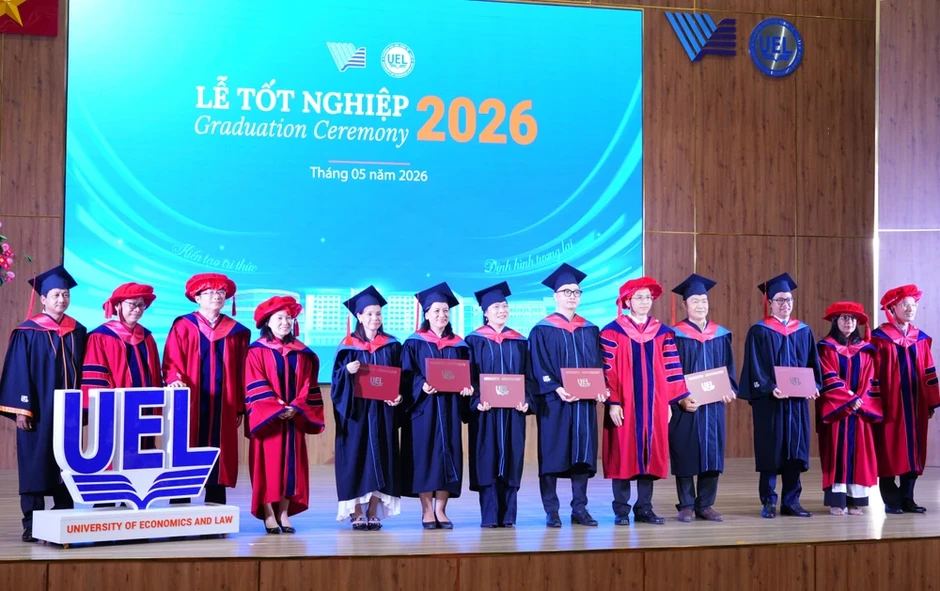 Hiệu trưởng UEL nhắn tân khoa: 'Không có nút undo cho những quyết định thiếu chuẩn xác' Hiệu trưởng UEL nhắn tân khoa: 'Không có nút undo cho những quyết định thiếu chuẩn xác'