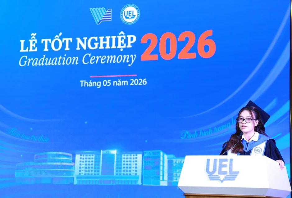 Hiệu trưởng UEL nhắn tân khoa: 'Không có nút undo cho những quyết định thiếu chuẩn xác' Hiệu trưởng UEL nhắn tân khoa: 'Không có nút undo cho những quyết định thiếu chuẩn xác'