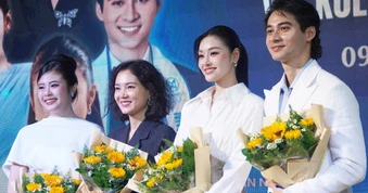 Hoa hậu Yến Nhi chia sẻ với sinh viên áp lực của nghề "vạn người mê"
