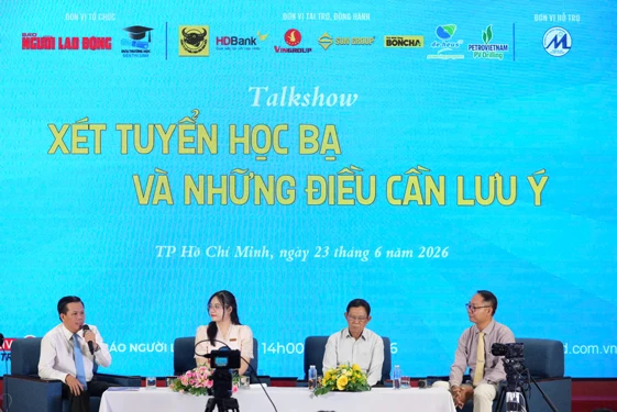 Học bạ vẫn là "tấm vé" quan trọng để xét tuyển đại học Học bạ vẫn là "tấm vé" quan trọng để xét tuyển đại học