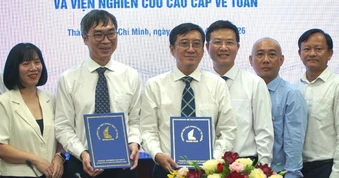 Học bổng được đích thân GS Ngô Bảo Châu "cầm cân nảy mực" có gì đặc biệt?