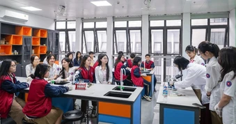 Học chương trình quốc tế có được xét tuyển đại học trong nước?