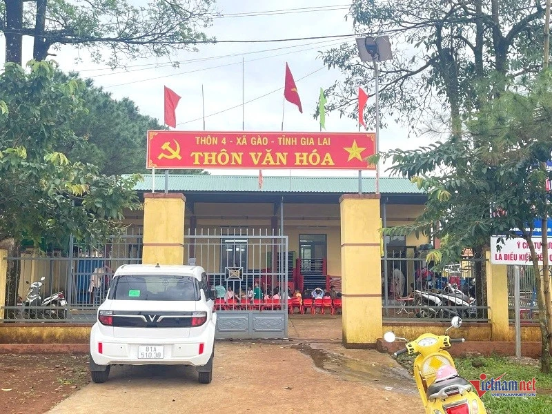 Học 'ké' ở nhà văn hóa thôn, nhiều phụ huynh cho trẻ nghỉ học chờ trường mới Học 'ké' ở nhà văn hóa thôn, nhiều phụ huynh cho trẻ nghỉ học chờ trường mới