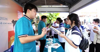Học khối ngành kinh tế, ngân hàng, luật có những lợi thế gì?