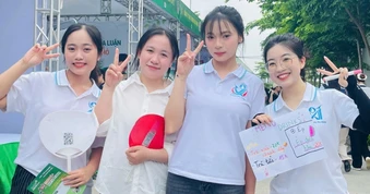 Học làm "nông dân số", lương có thể tới 60 triệu đồng/tháng