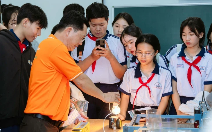 Học ngành khoa học, kỹ thuật có thể nhận học bổng tới 8,4 triệu đồng/tháng Học ngành khoa học, kỹ thuật có thể nhận học bổng tới 8,4 triệu đồng/tháng