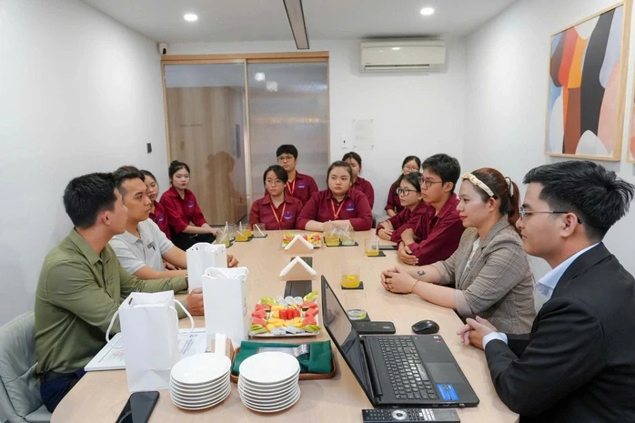 Học nhóm ngành dịch vụ - du lịch trong thời đại AI, con người có bị mất việc? Học nhóm ngành dịch vụ - du lịch trong thời đại AI, con người có bị mất việc?