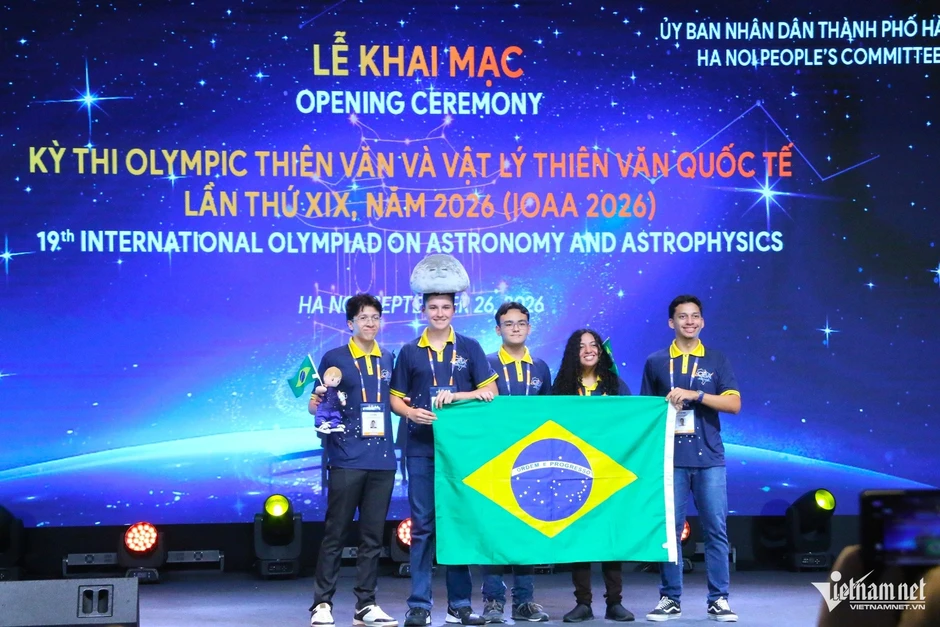 Học sinh của hơn 60 quốc gia đến Việt Nam dự kỳ thi Olympic quốc tế Học sinh của hơn 60 quốc gia đến Việt Nam dự kỳ thi Olympic quốc tế