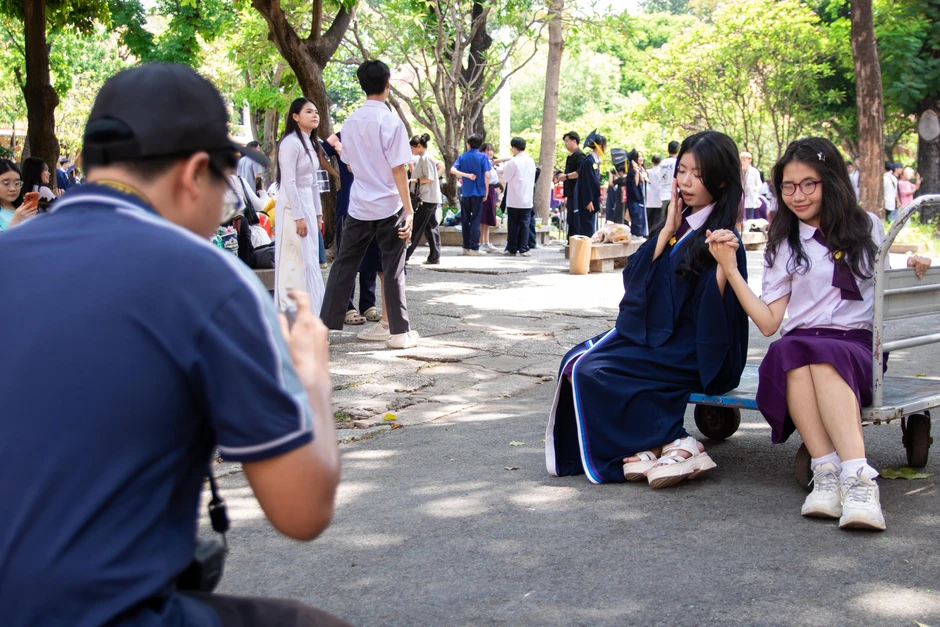 Học sinh cuối cấp chi tiền triệu để lưu dấu dịp tốt nghiệp Học sinh cuối cấp chi tiền triệu để lưu dấu dịp tốt nghiệp