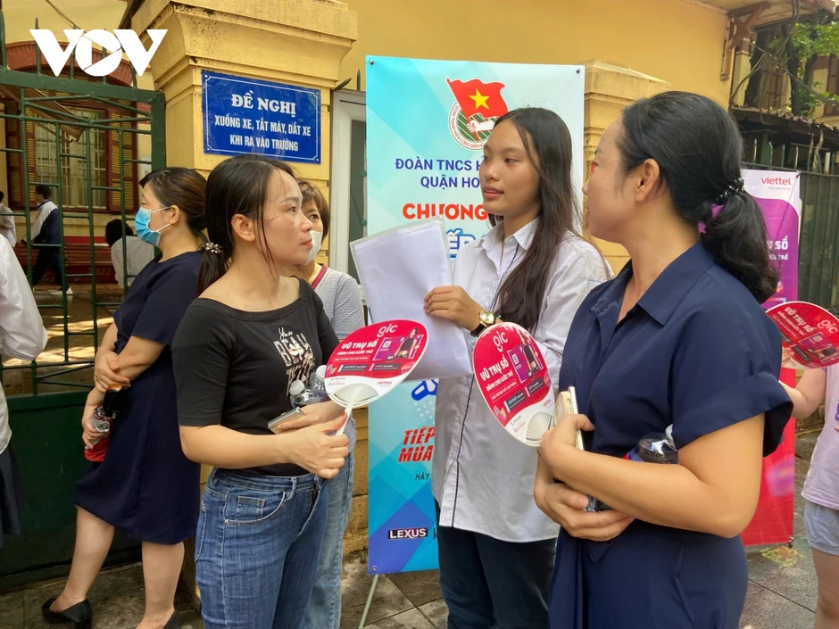 Học sinh đổ xô chọn môn xã hội: Nỗi lo thiếu hụt nhân lực khoa học trong tương lai Học sinh đổ xô chọn môn xã hội: Nỗi lo thiếu hụt nhân lực khoa học trong tương lai