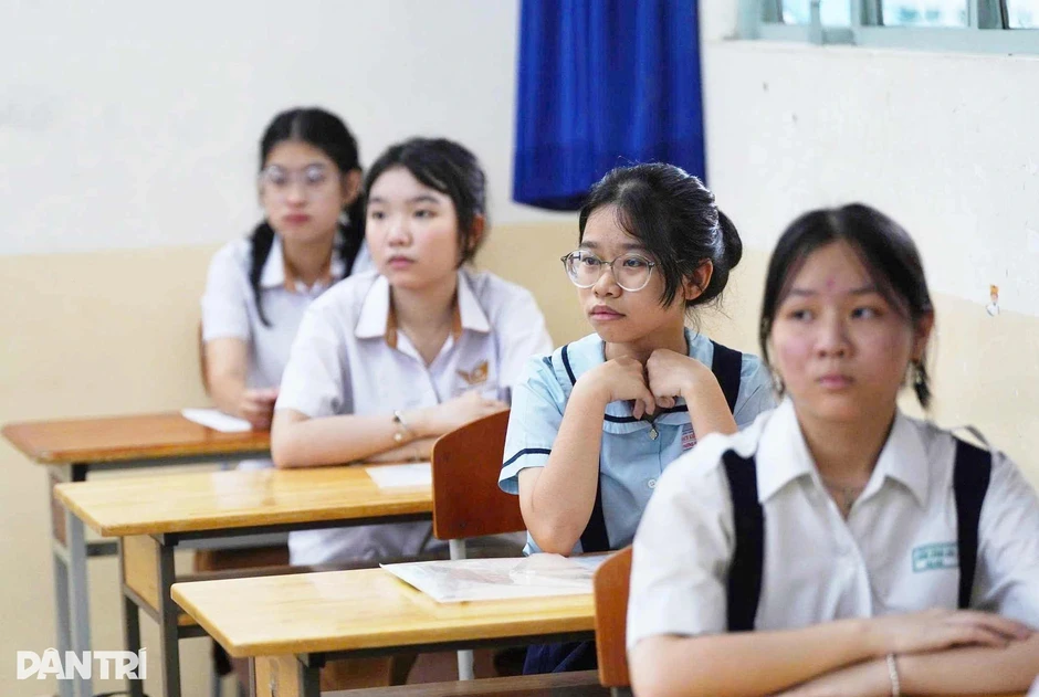 Học sinh giỏi chọn trường "chọi" thấp, có nên đổi nguyện vọng lớp 10?
