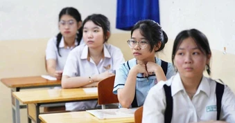 Học sinh giỏi chọn trường "chọi" thấp, có nên đổi nguyện vọng lớp 10?