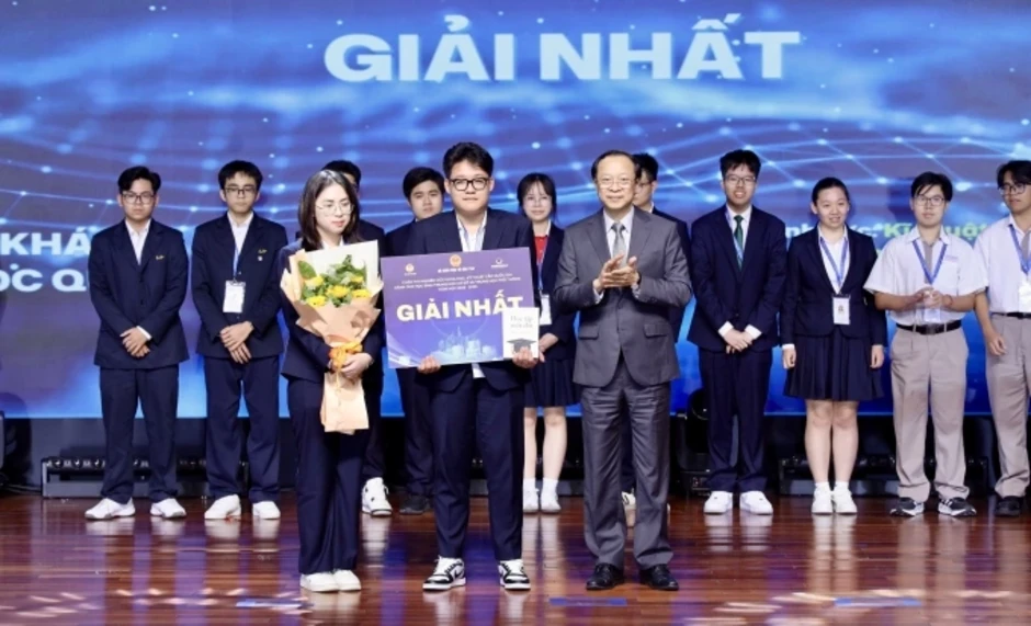 Học sinh Hà Nội, chuyên Khoa học tự nhiên áp đảo giải nhất khoa học kỹ thuật