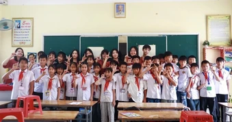 Học sinh Hà Nội xây thư viện, dạy kỹ năng sống cho trẻ em vùng cao Lạng Sơn