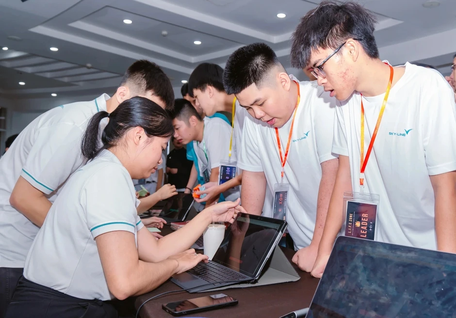 Học sinh 'kể chuyện' về môi trường bằng nghệ thuật sắp đặt từ rác thải Học sinh 'kể chuyện' về môi trường bằng nghệ thuật sắp đặt từ rác thải
