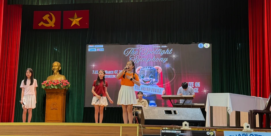 Học sinh lồng tiếng phim bằng tiếng Anh, Pháp, Đức, Nhật, Trung Học sinh lồng tiếng phim bằng tiếng Anh, Pháp, Đức, Nhật, Trung