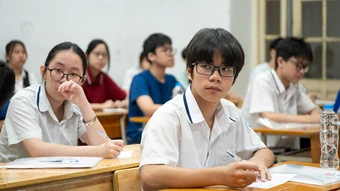 Học sinh lớp 6-12 có thể thi giữa kỳ, cuối kỳ trên máy tính